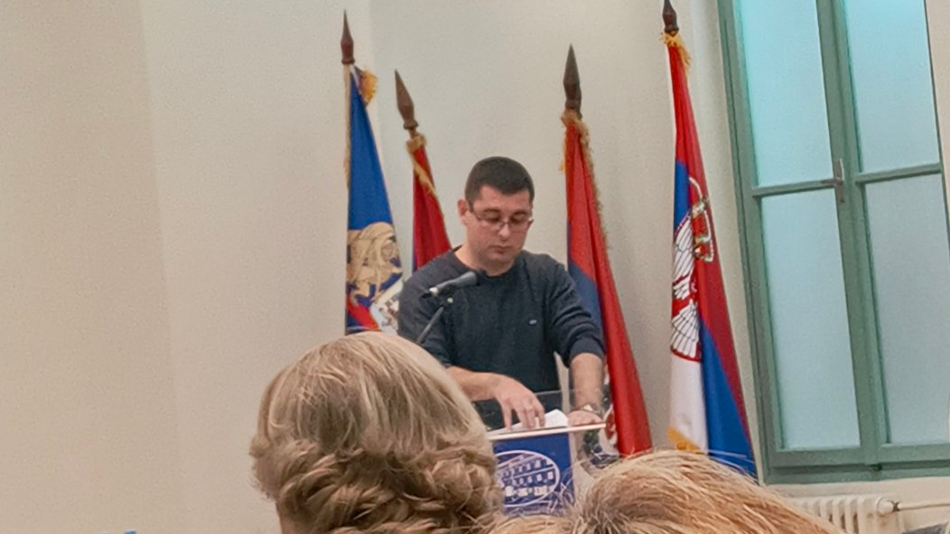 Read more about the article Исмевате закон и Скупштину? Даћемо вам циркус